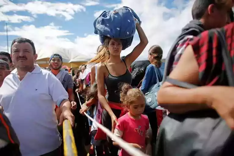 Más de 6 millones han salido de Venezuela para huir de Maduro y la crisis humanitaria