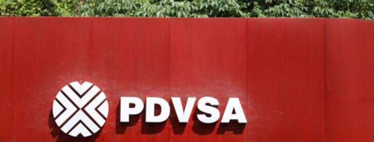 La venezolana PDVSA completa la descarga de mineral de una instalación flotante inactiva desde 2019