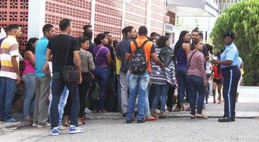 13.800 venezolanos en Trinidad, se reinscriben, ministerio extiende plazo