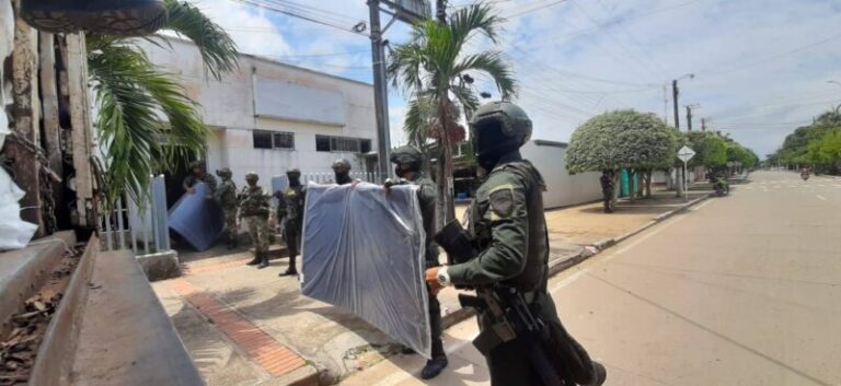 Los refugiados venezolanos que siguen varados en Arauquita, temen a los militares