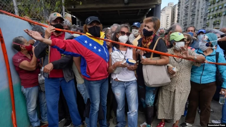 Venezuela inicia la vacunación de refuerzo contra el COVID-19