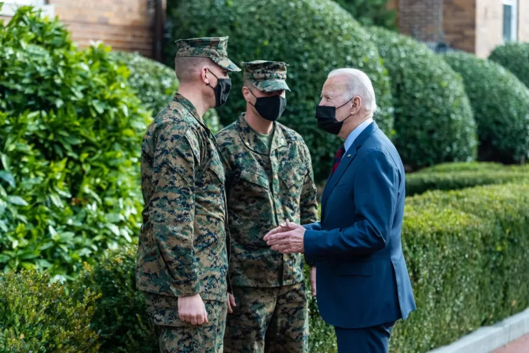 Biden desplegará tropas militares en Europa ante la posible invasión de Rusia a Ucrania