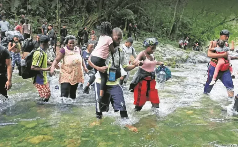 Más de 1.500 inmigrantes venezolanos cruzaron el Paso del Darién en 2021