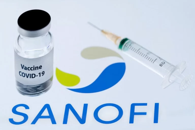 Vacuna contra la covid-19 de Sanofi-GSK solicita su autorización y revela una eficacia del 100%