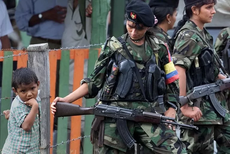 Mueren 23 disidentes de las FARC en operación militar