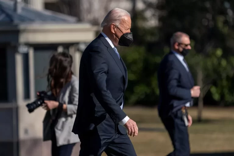 Posible ataque de Rusia contra Ucrania podría ser una guerra “sangrienta y destructiva”, según Biden