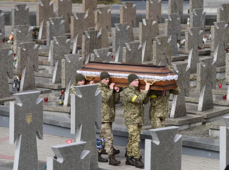 Han muerto 1.207 civiles en Mariúpol debido al asedio ruso