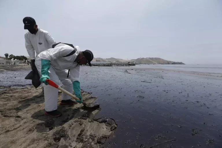 Repsol aseguró que la mayoría de las playas peruanas están limpias tras derrame de petróleo