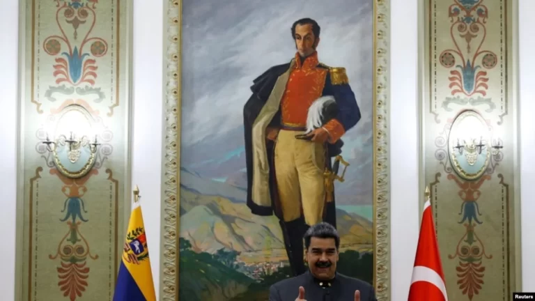 Presidente de Venezuela dice que visita Turquía, invita a invertir en el país