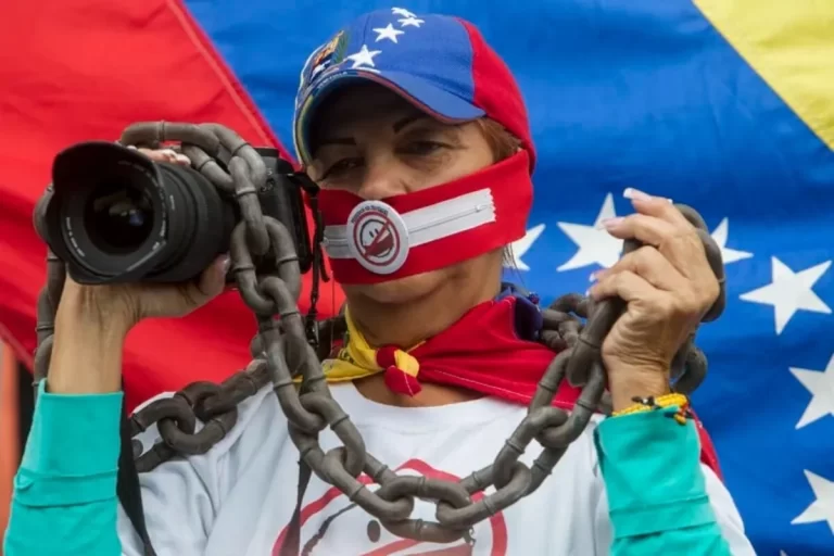Una ONG venezolana documentó 244 ataques a la libertad de expresión en 2021